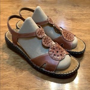 Naturalizer Coleman leather sandals. Sz 8.